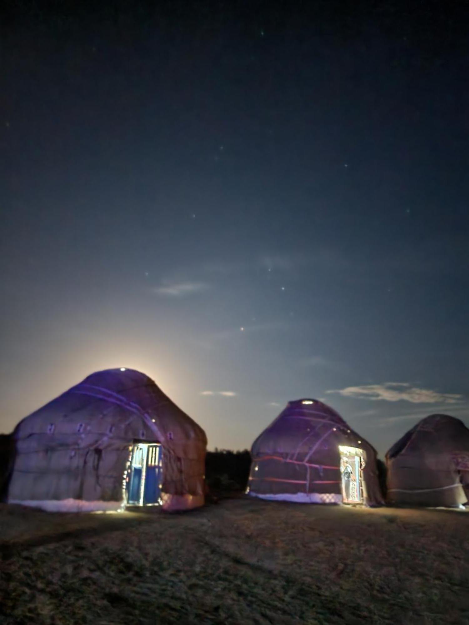 Authentic Uzbek Yurt Camp Eco-Friendly Ξενοδοχείο Nurota Εξωτερικό φωτογραφία