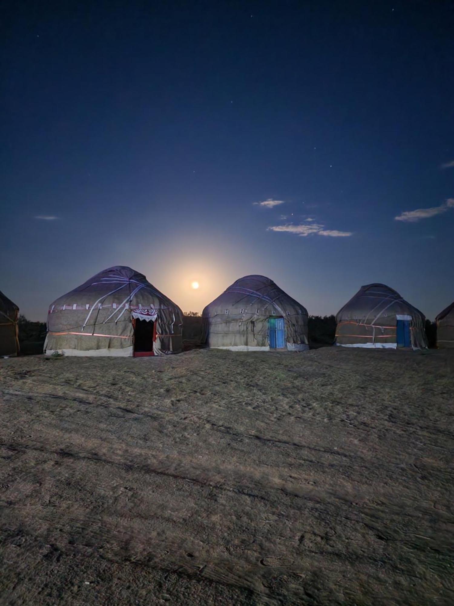 Authentic Uzbek Yurt Camp Eco-Friendly Ξενοδοχείο Nurota Εξωτερικό φωτογραφία